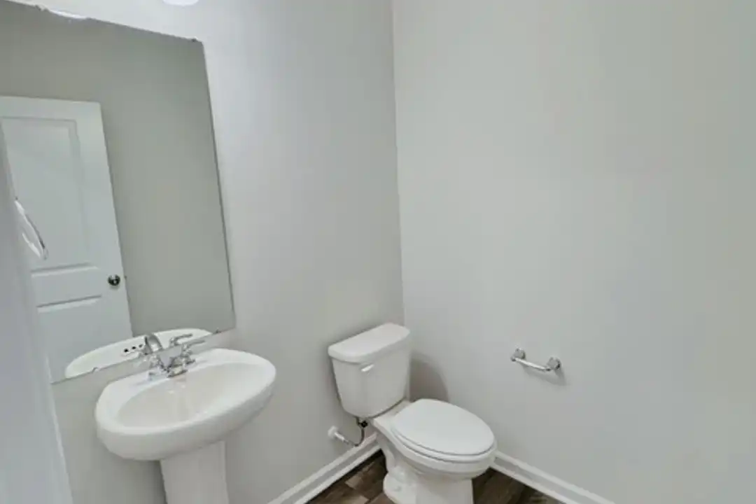 327 Fosterton Cottage Wy - More