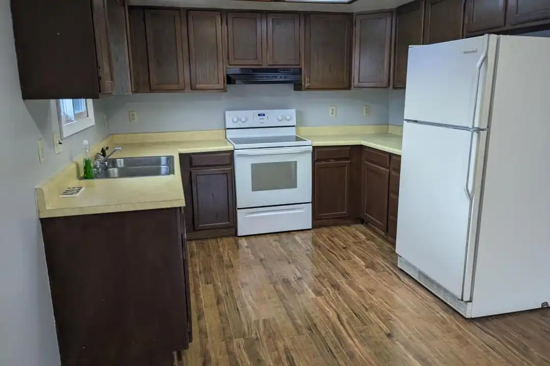 429 S Gilbert St - View 5