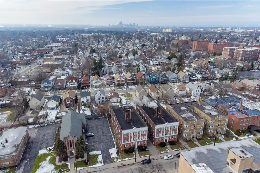 2830 E 130th St unit 8R – pohled 5