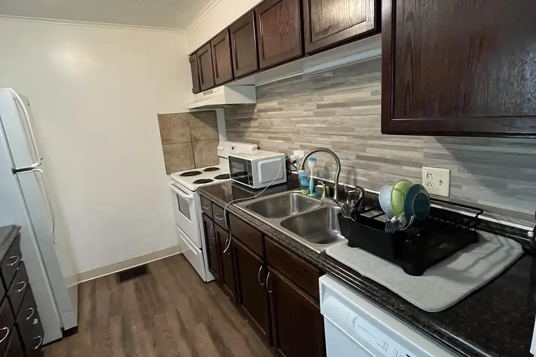 18 Meadowlawn Dr unit 11 – photo 1