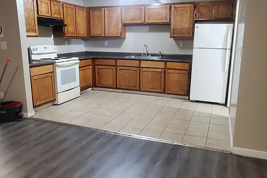 Asylum Hill Apartments – photo 1