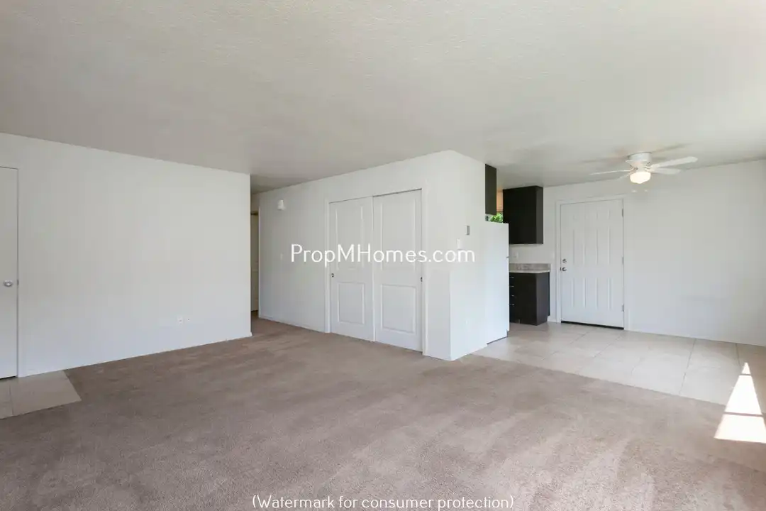 Apartment in Portland, Glenfair - View 3