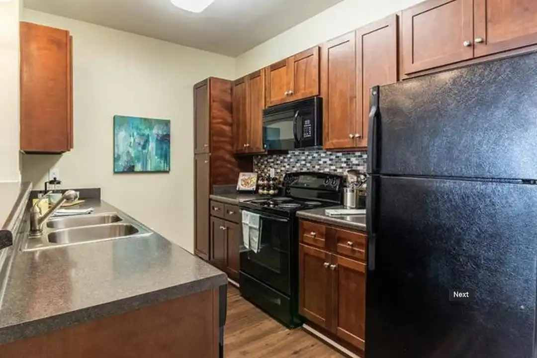 1001 Hayes Ln - View 2