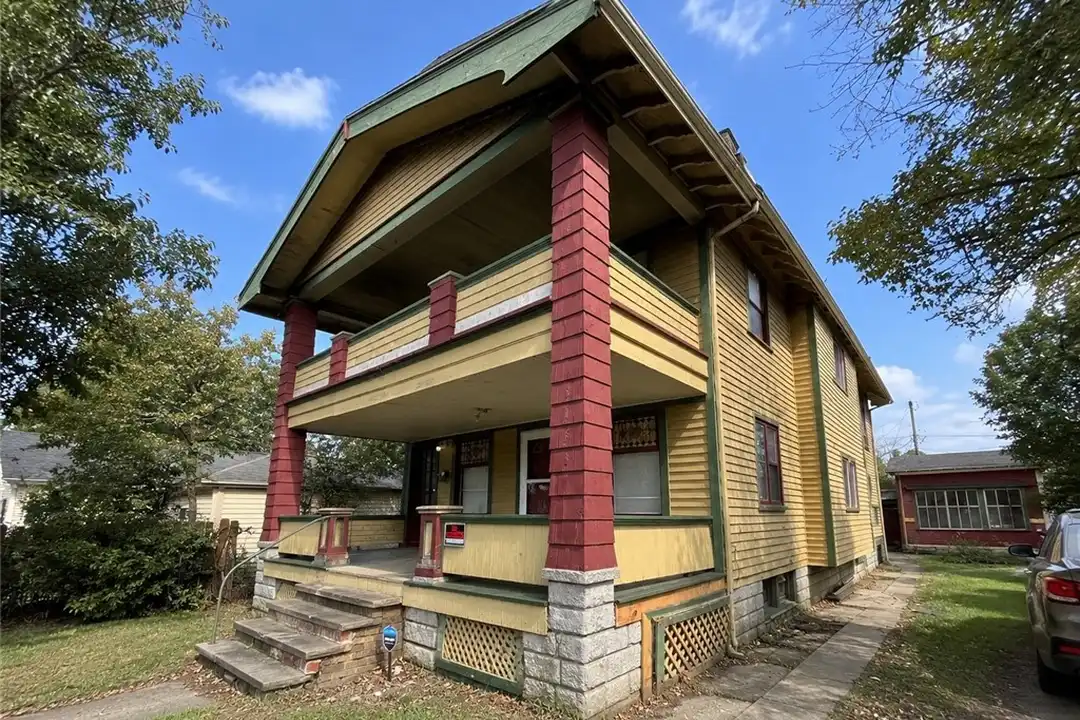 3155 W 48th St – photo 1