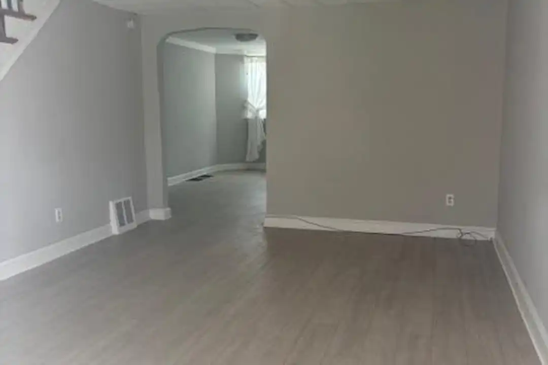 329 N Oak Ave - View 2