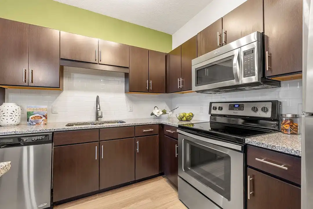 Apartment in Riverview - View 4