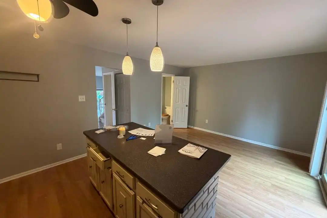 3217 Stockton Pl - View 4