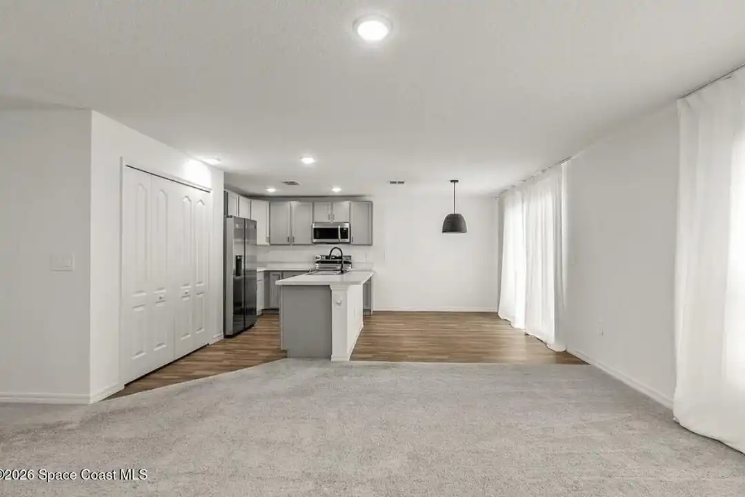 271 Wendover Rd SW - View 3