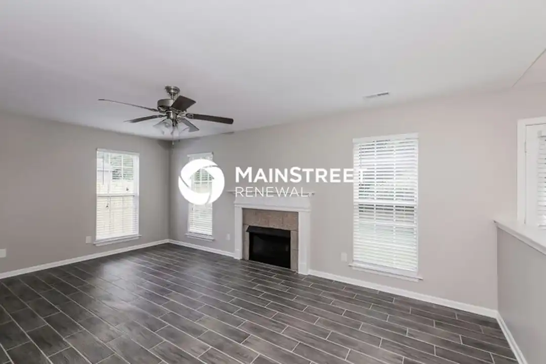 3304 Braefield Dr - View 4