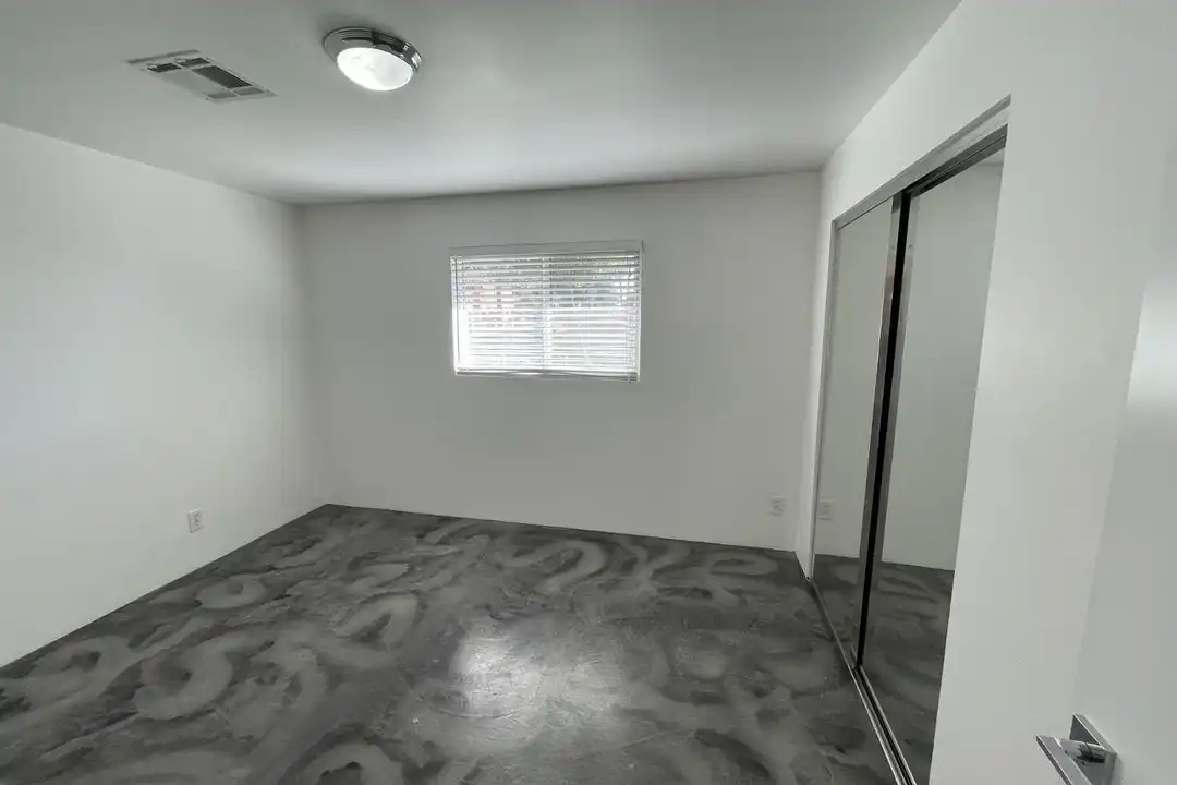 3416 N 37th St #5 - View 6
