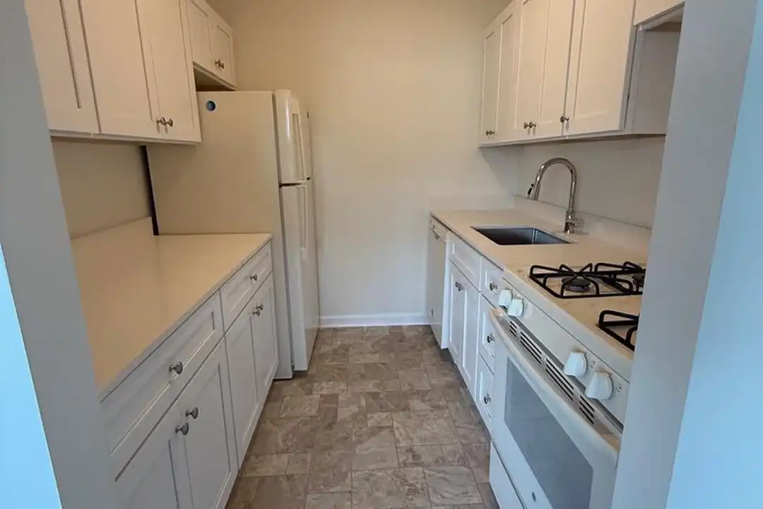 2754 Hollywood Rd unit 304 - View 4