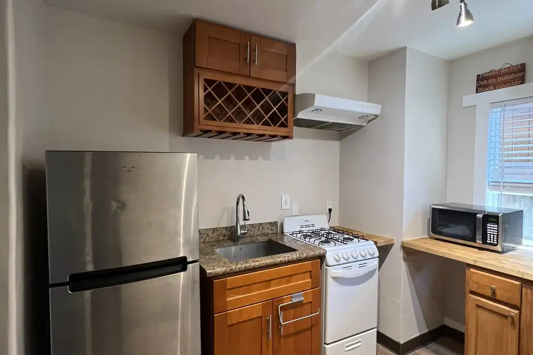 1222 Sierra Blvd unit 4 - View 6