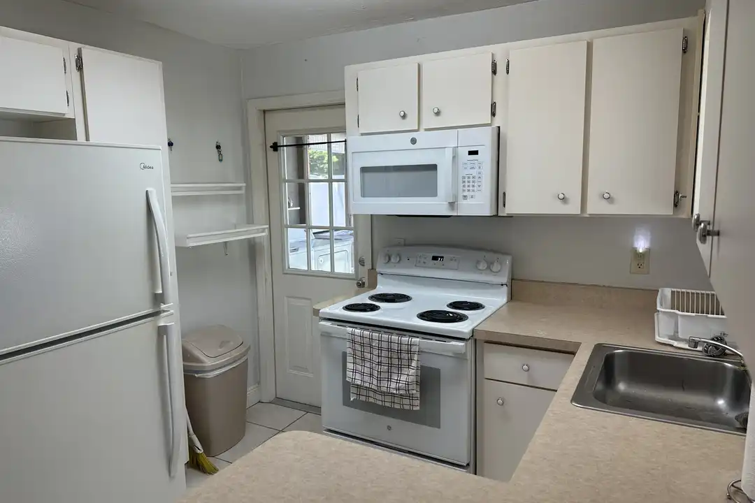 1355 Hiawatha Ave - View 6