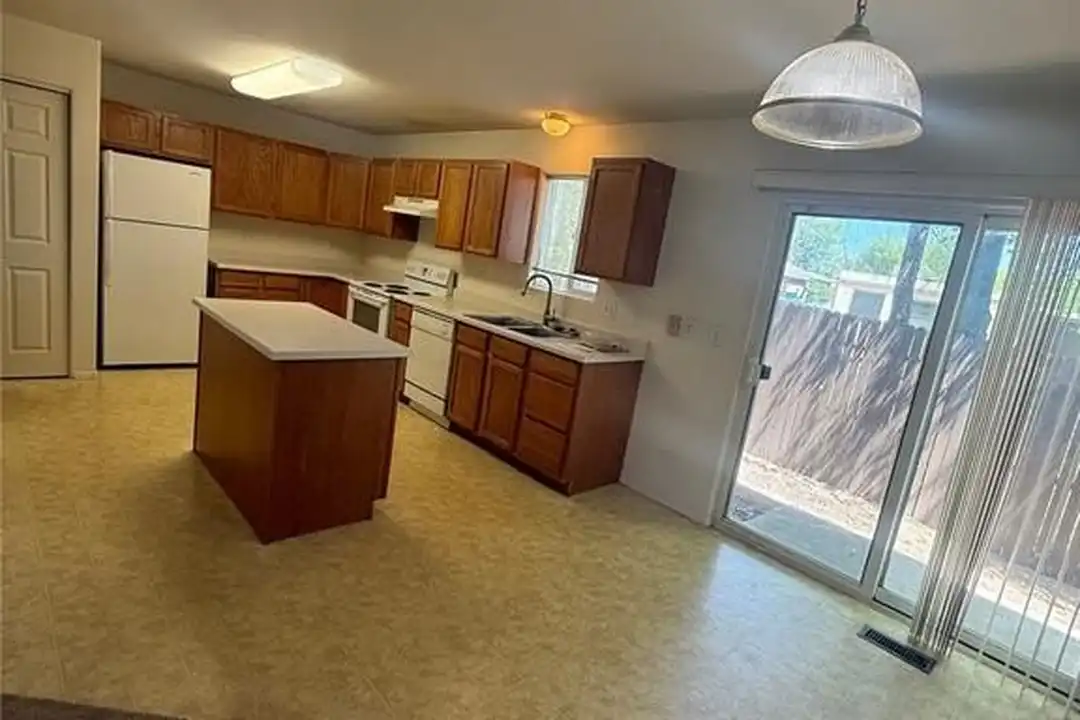 Apartment in Colorado Springs - View 5