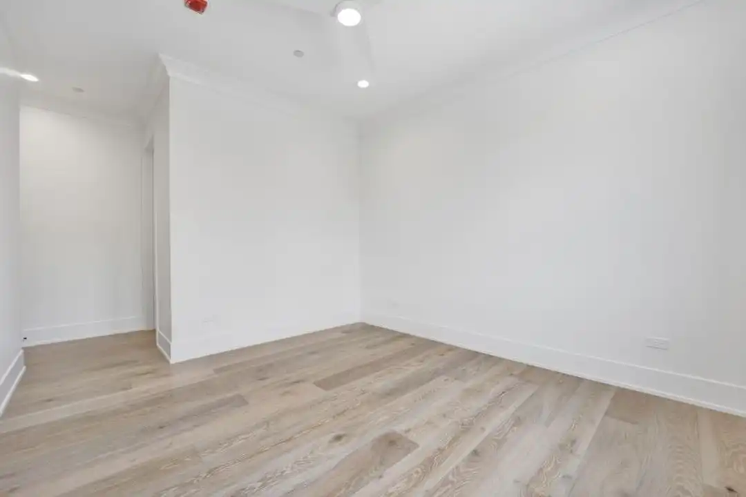 Apartment in Jefferson Township, West Ravenswood, Cook County - View 3