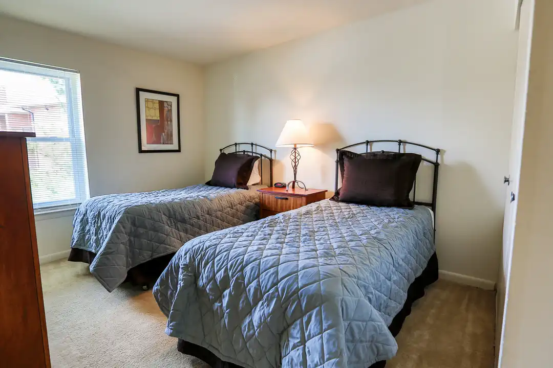 599 Cranbrook Rd unit MC315C - View 2