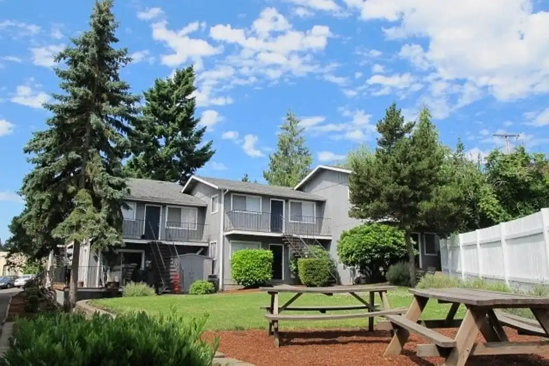 Crestwood Court Apartments - Widok 2