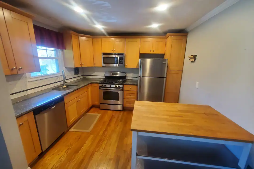 1042 St Charles Ave NE unit 6 - View 6