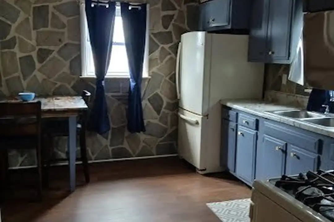 1601 Kimball Ave unit R2 – photo 1 of 7
