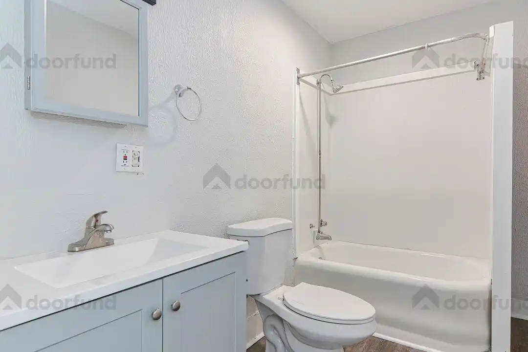 11 Pleasant St unit 7 - View 4