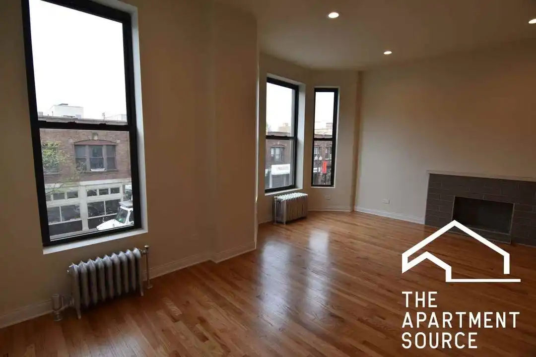908 W Belmont Ave unit 2 - View 6