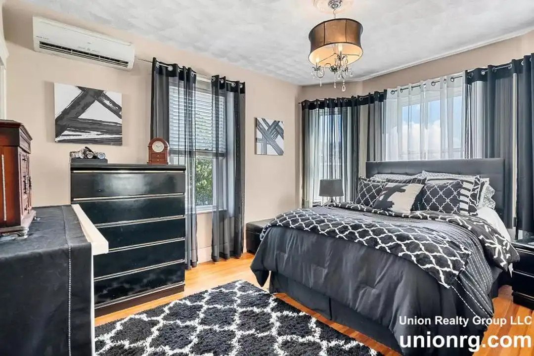 94 St Andrew Rd - View 4
