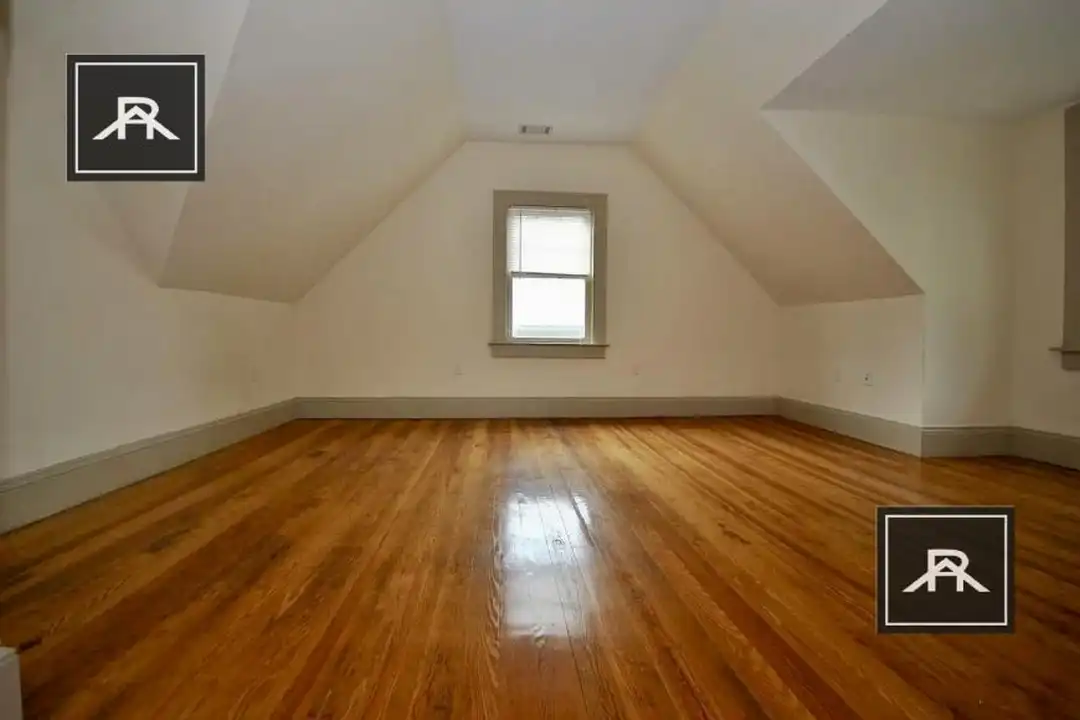 Apartment in Boston - More