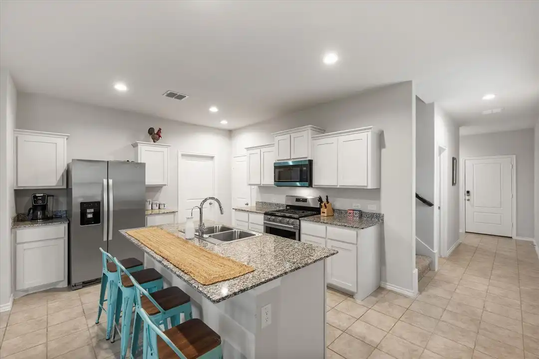 105 Greengate Dr - View 3