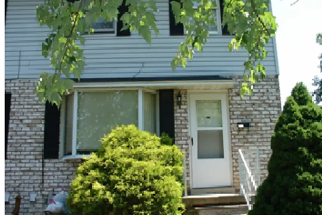 277 Church St – photo 1 of 7