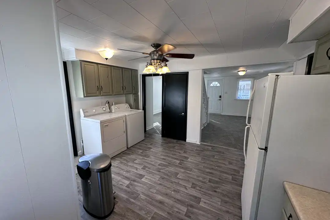 14 Wood St – photo 1 of 19