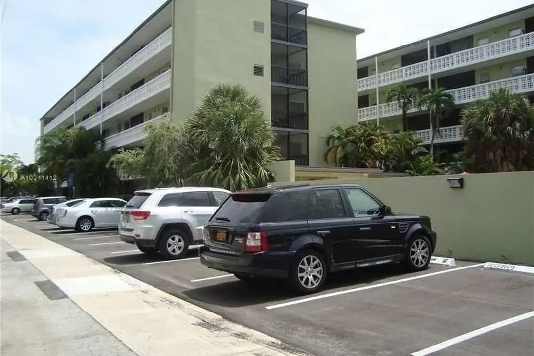 1425 Arthur St unit 414b - View 4