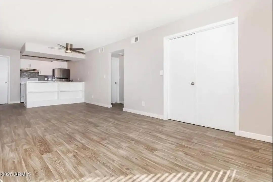 10860 N 85th Ave - View 3