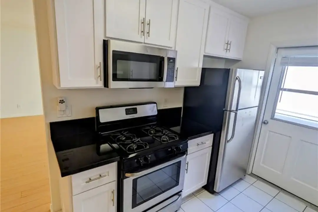 11948 Darlington Ave unit 4 - View 6