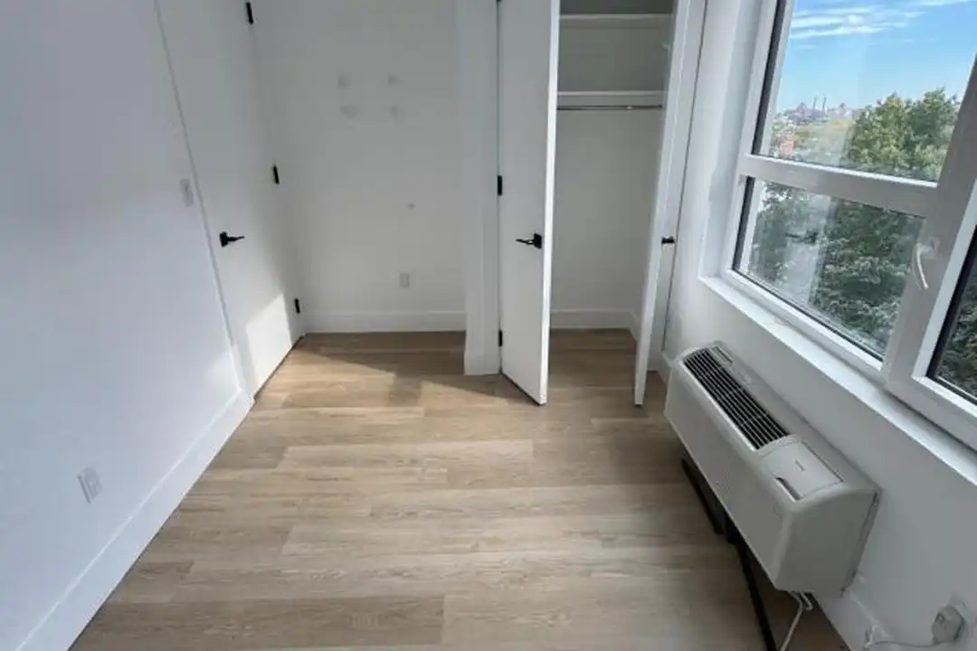 1042 President St - View 6