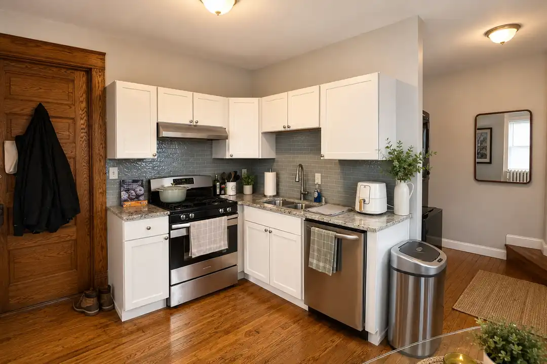 Apartment in Madison - View 3