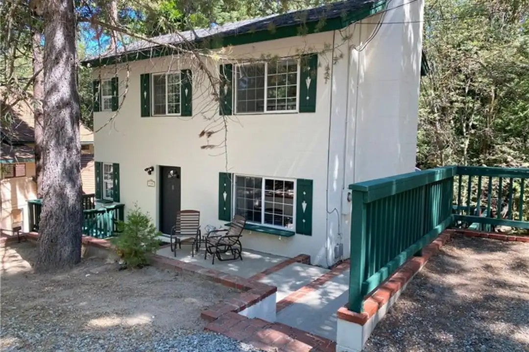 939 Canyon Spur – photo 1 of 16