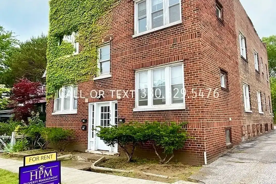 1331 W 65th St – photo 1