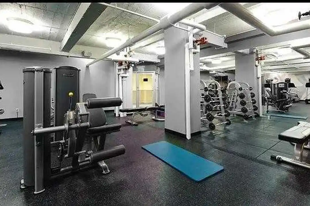 212 W 91st St unit 1214 – další