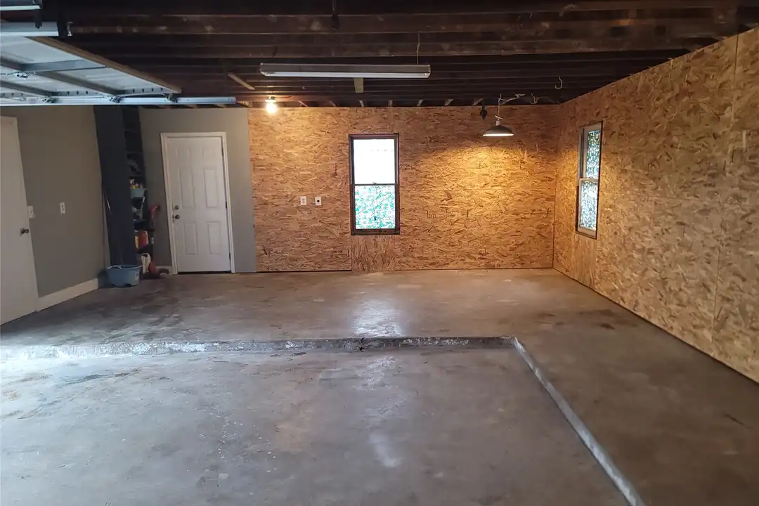 House in Houston - View 5