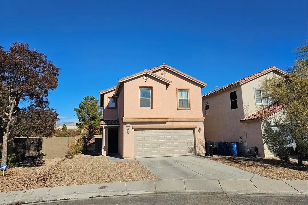 5064 Whistling Acres Ave - View 3