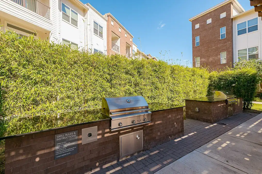 Apartment in Houston, Harris - View 2