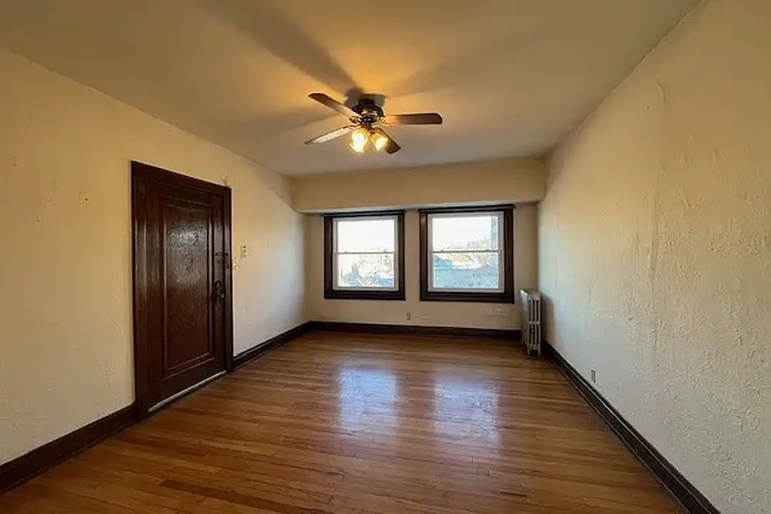 3951-55 N. Farwell Ave. - More