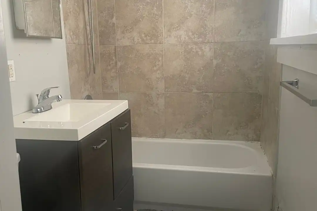 Apartment in New Orleans - More