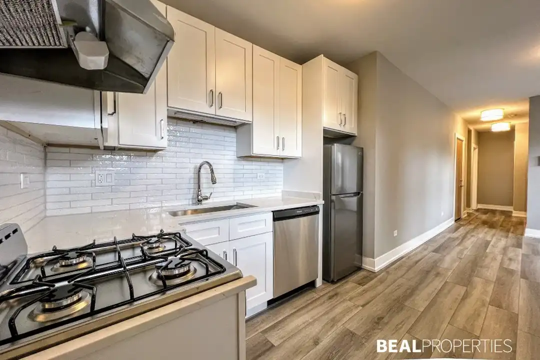 3943 N Janssen Ave unit N1 - More