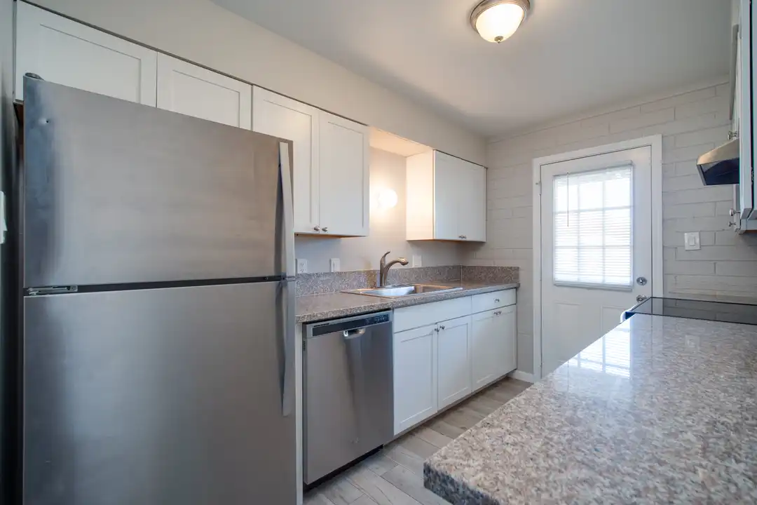 933 S Farmer Ave unit 939-2 - View 3
