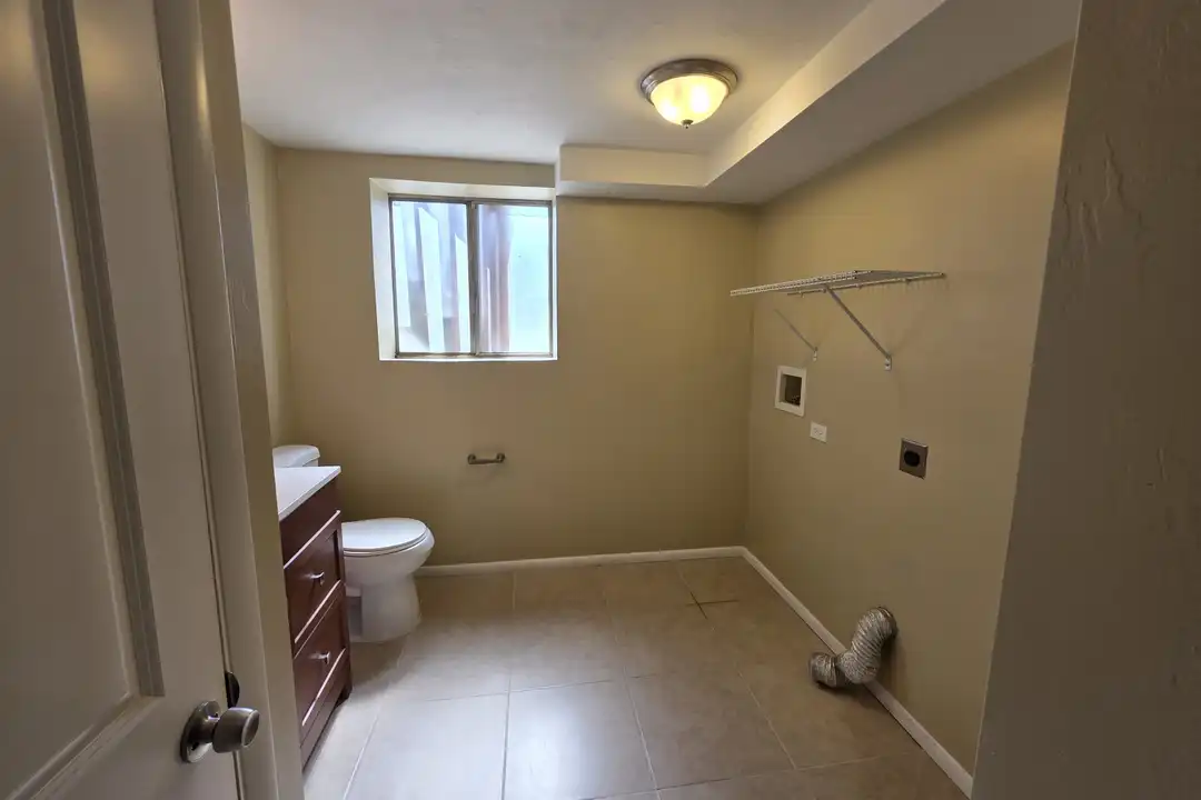9639 Dana Cir unit B - More