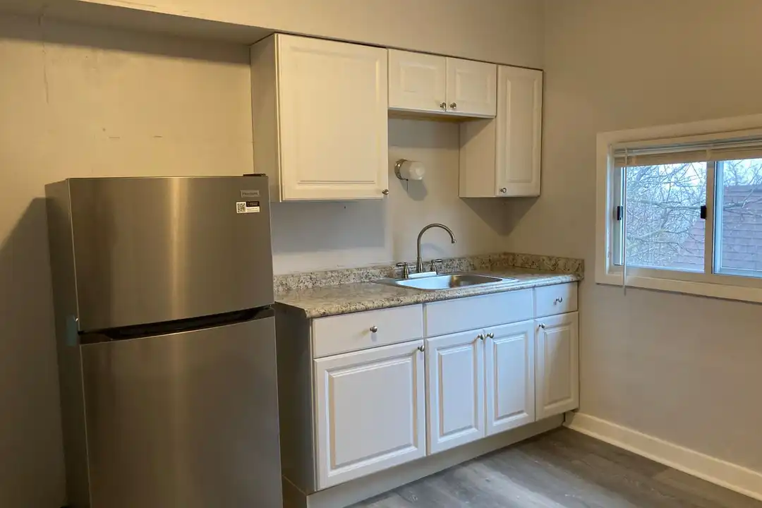 1330-1332 Pritchard St unit 1332 Pritchard Street Unit 3 – photo 1
