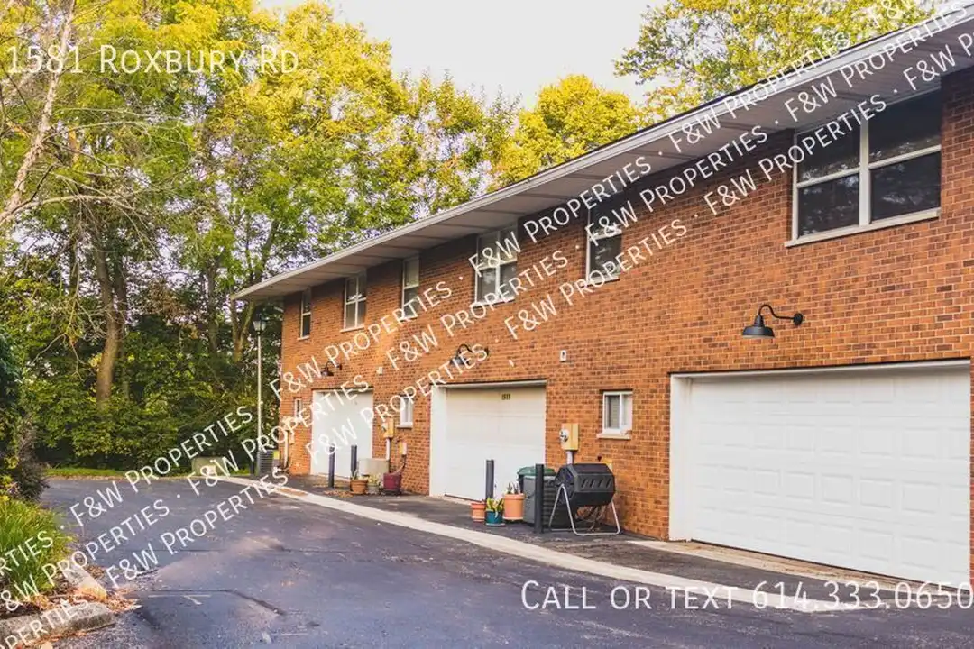 1581 Roxbury Rd