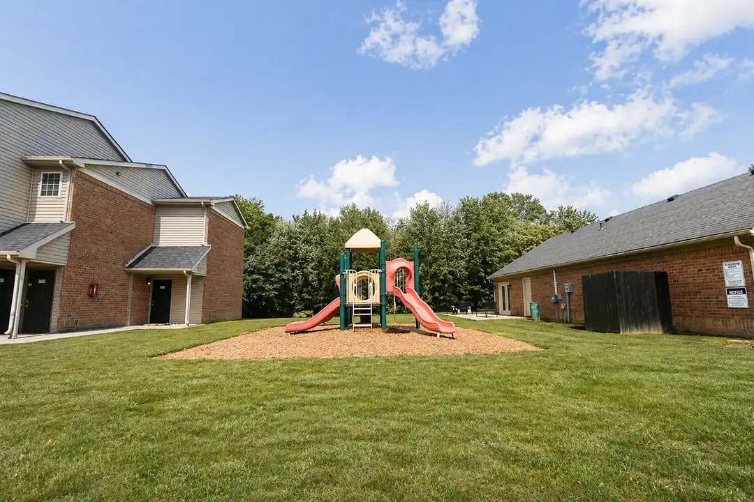 Lakeview Apartments – photo 1 of 19