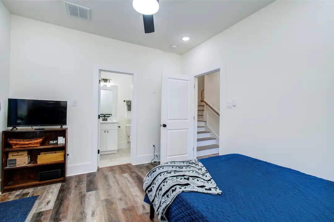 901 Lehman St unit A - View 6